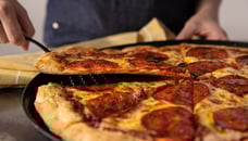 How C-Stores Benefit from Signature Pizza Crusts