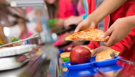 Best Pizza Crust Types for Schools and Dining Services