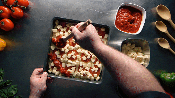 5_Detroit_Style_Pan_Pizza_GIF_Final_N2 (1)